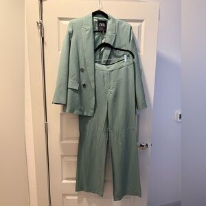 Zara Women's Mint Green Pantsuit
